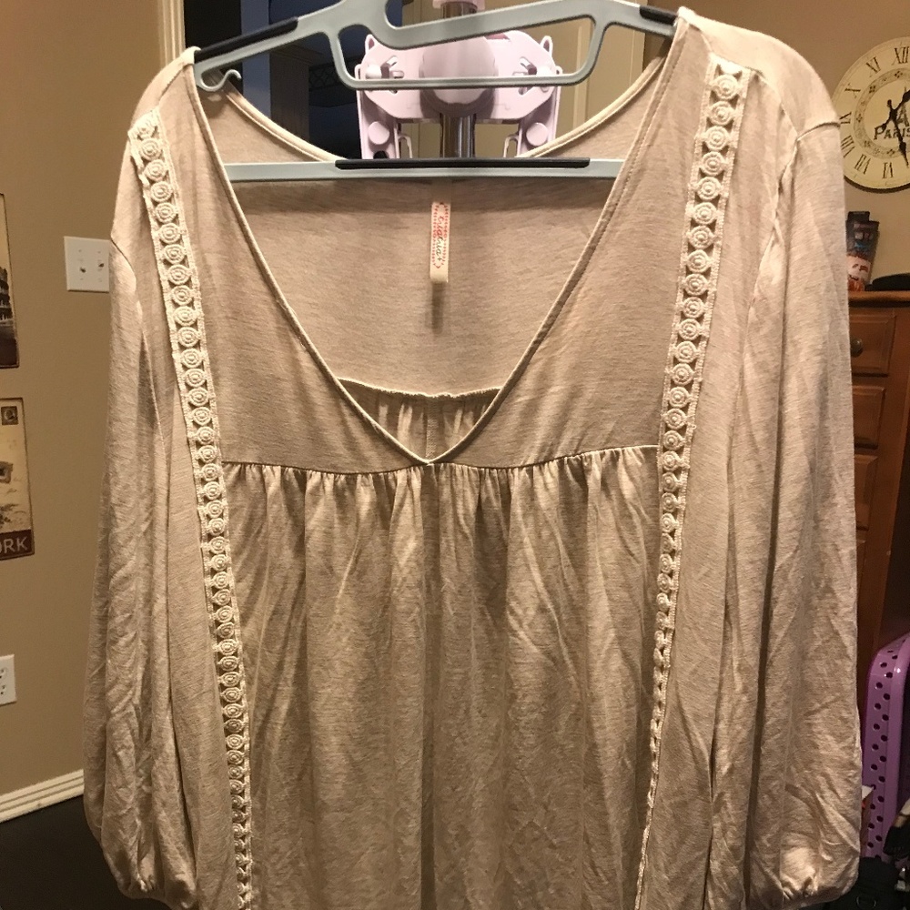 NWOT Tria Tria+ Oatmeal w/ Cream Lace Shirt 3X